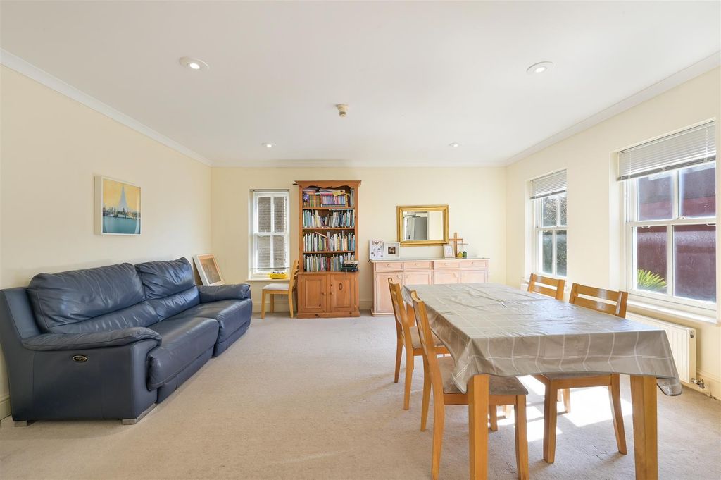Property photo 2 of 11 2.Jpg