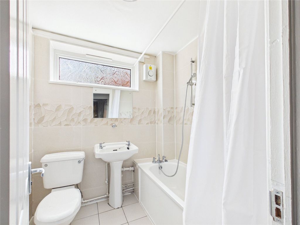 Property photo 3 of 6 Picture No. 05