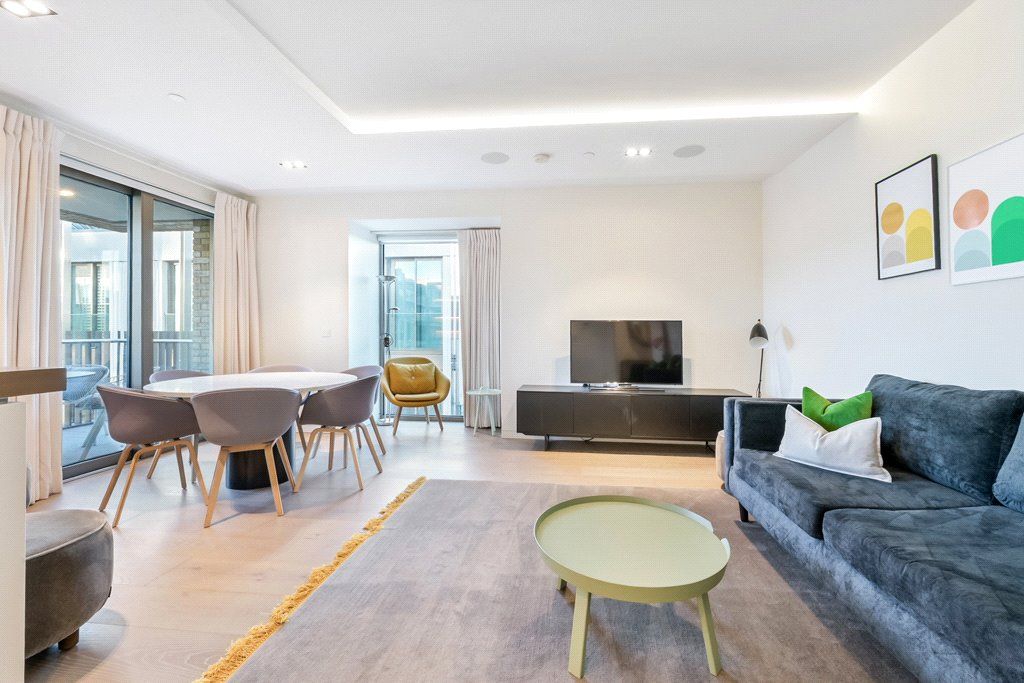 Property photo 2 of 12 5 Pearson Square