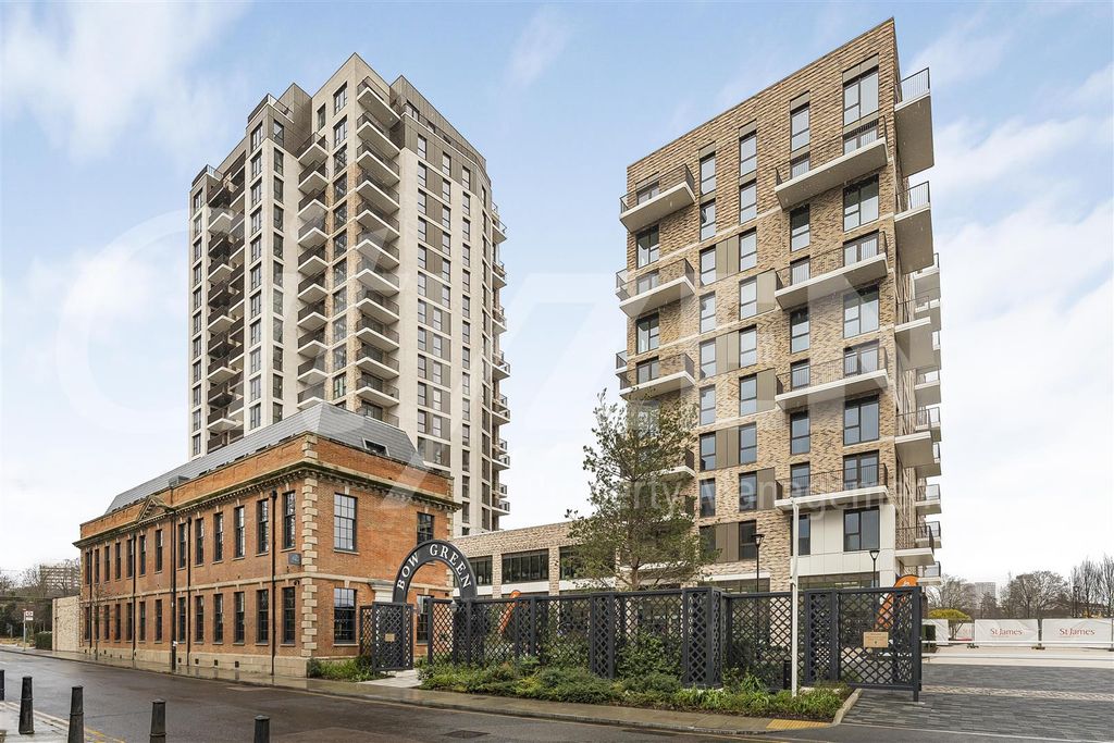 Property photo 3 of 30 Bow Green