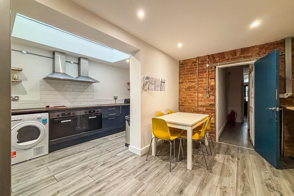 Property photo 2 of 17 Kitchen/Diner