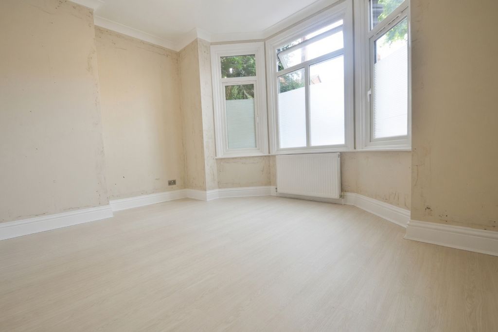 Property photo 2 of 8 Lqklt