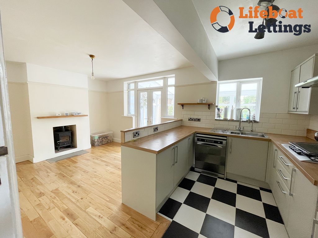 Property photo 3 of 10 Kitchen Diner A