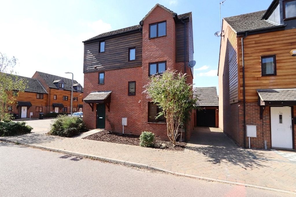 Property photo 1 of 19 Picture No. 24