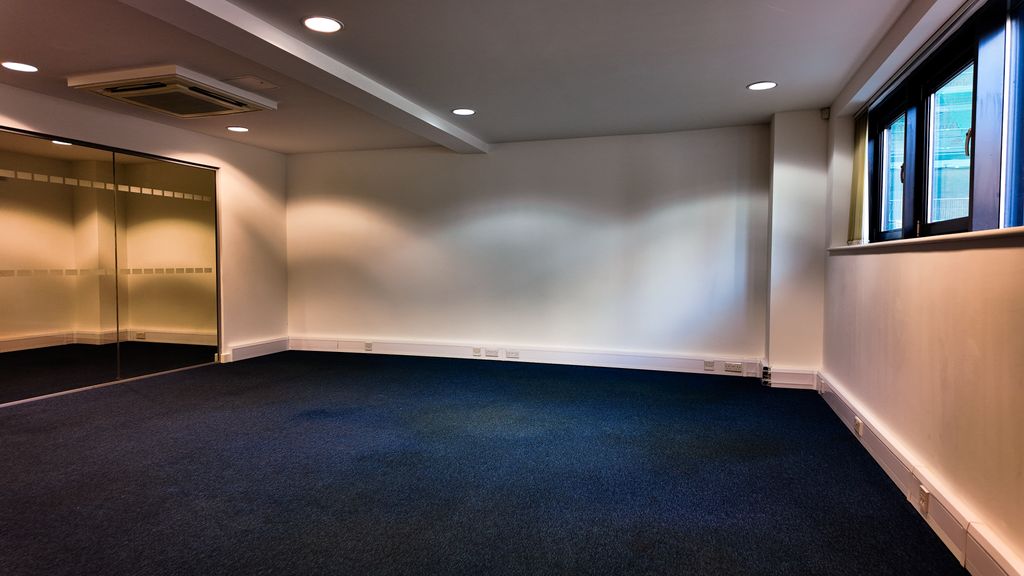 Property photo 3 of 6