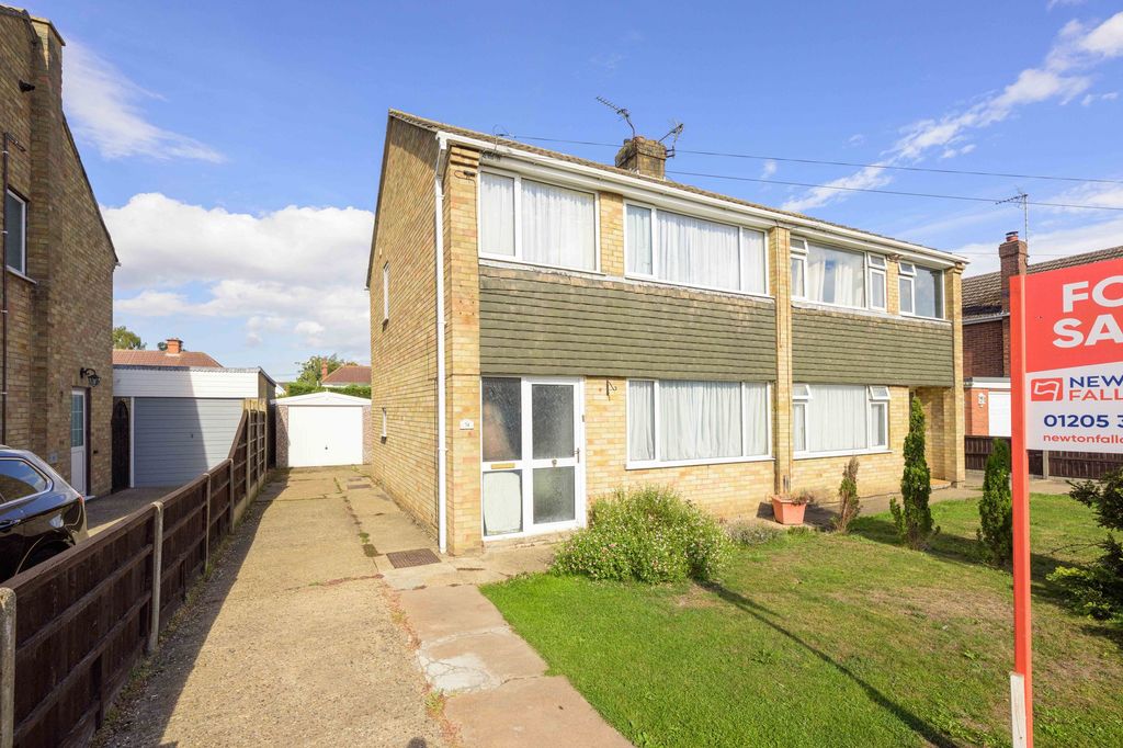 Property photo 1 of 18