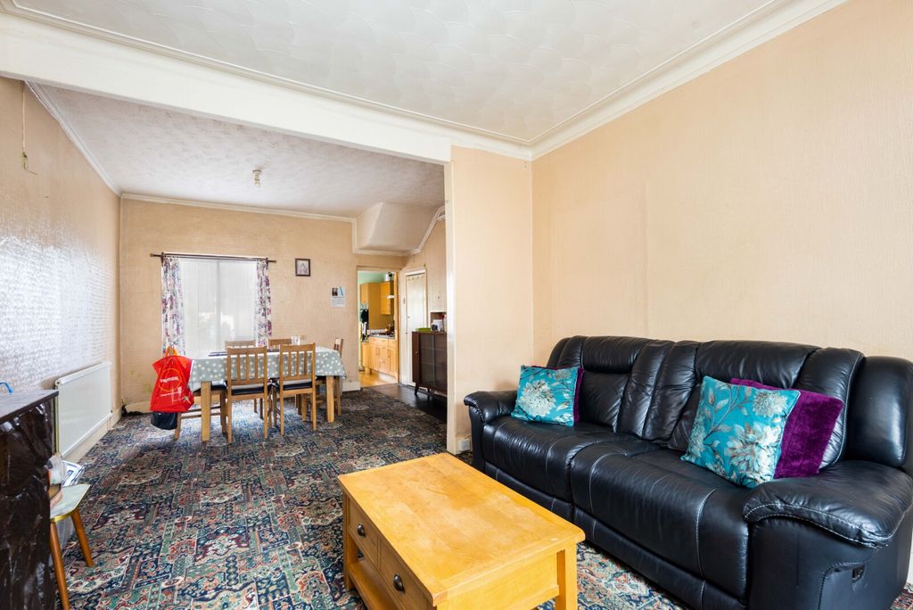 Property photo 3 of 10 Picture No. 09