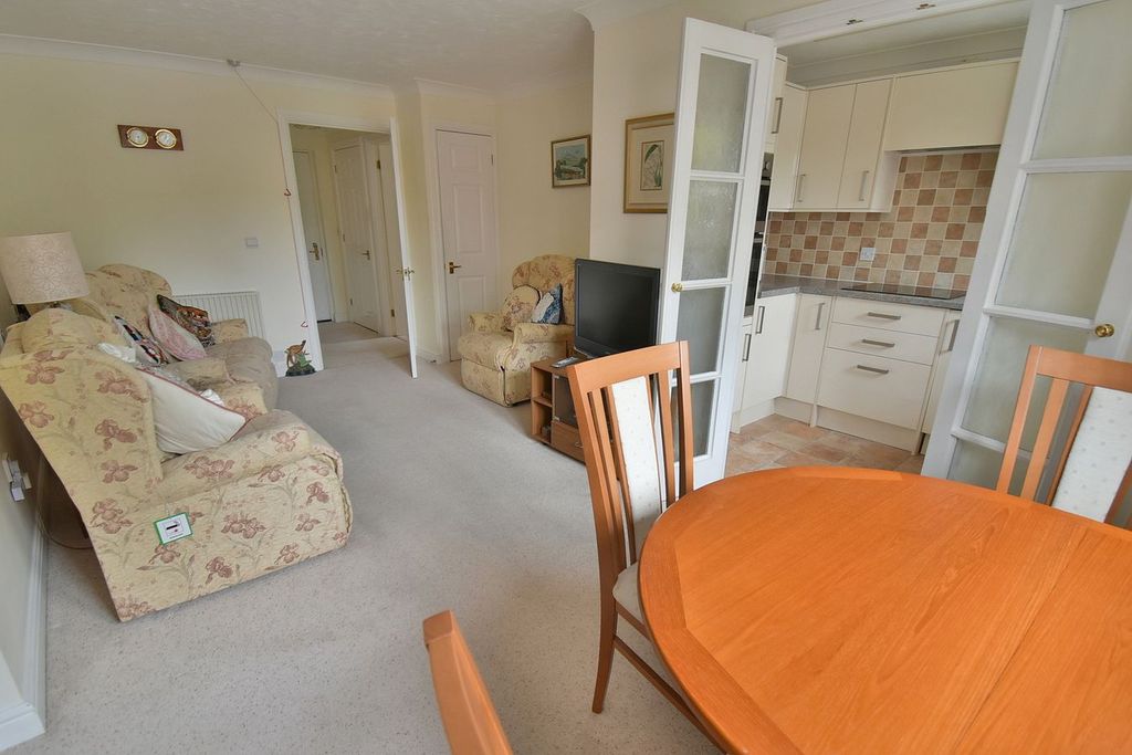 Property photo 3 of 17
