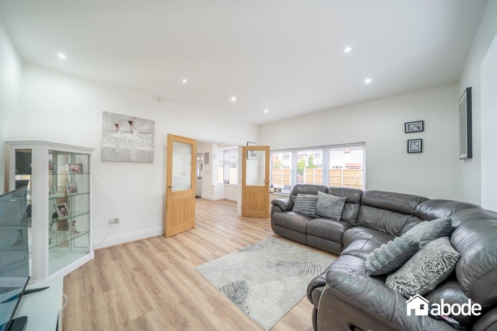 Property photo 3 of 25 Dsc04595-Hdr.Jpg