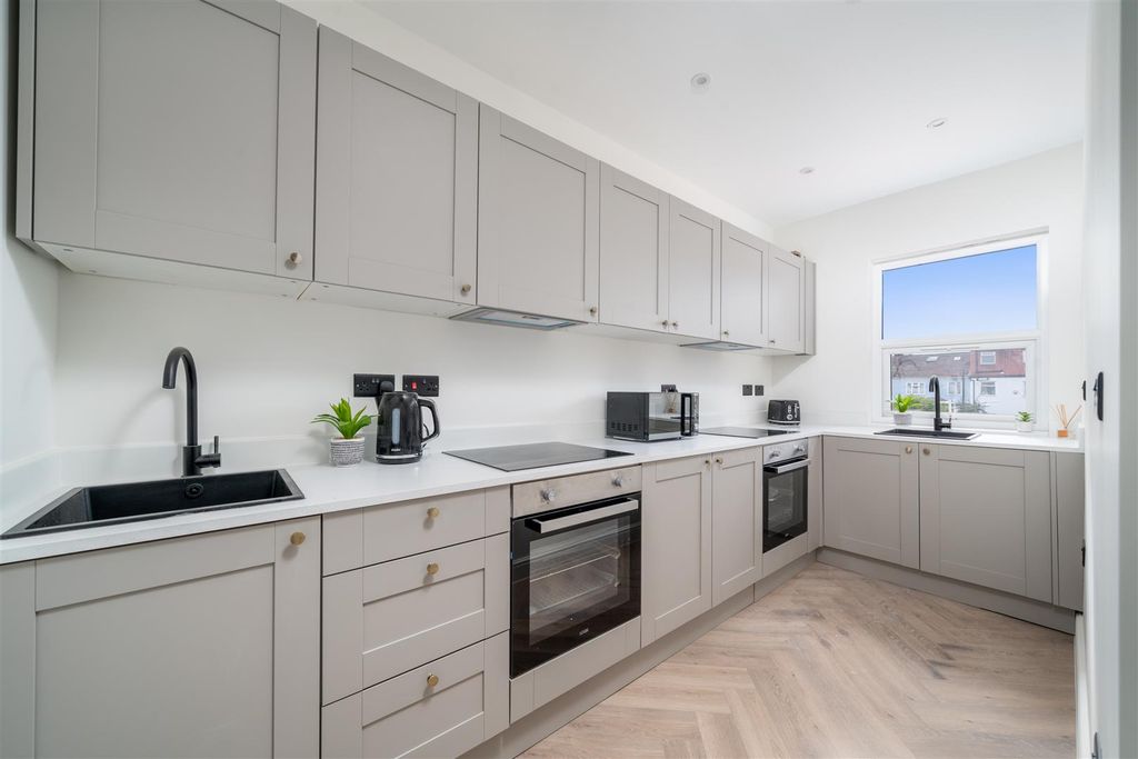 Property photo 3 of 4 Dsc04394-Edit.Jpg