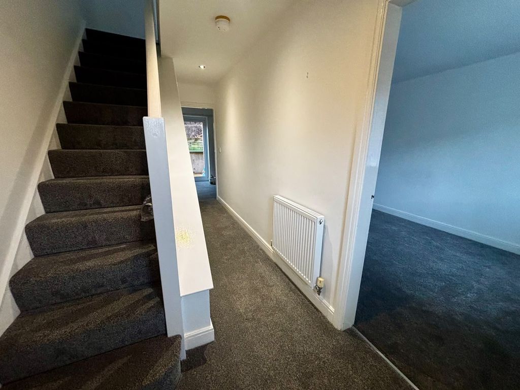 Property photo 2 of 15 Entrance Hall
