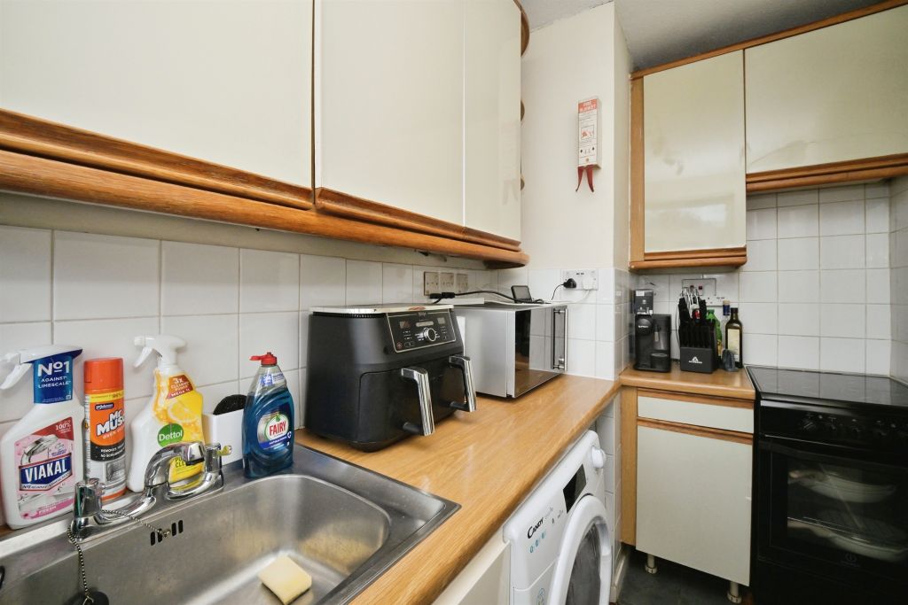 Property photo 3 of 12