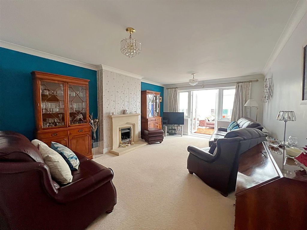 Property photo 3 of 24