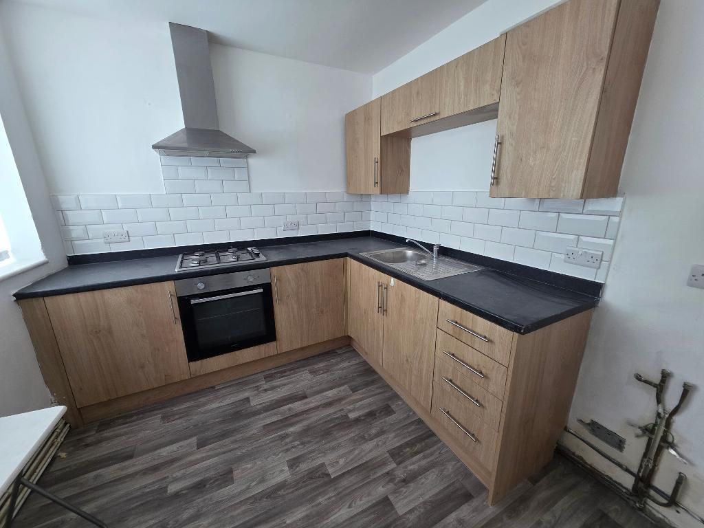 Property photo 2 of 7 Kitchen