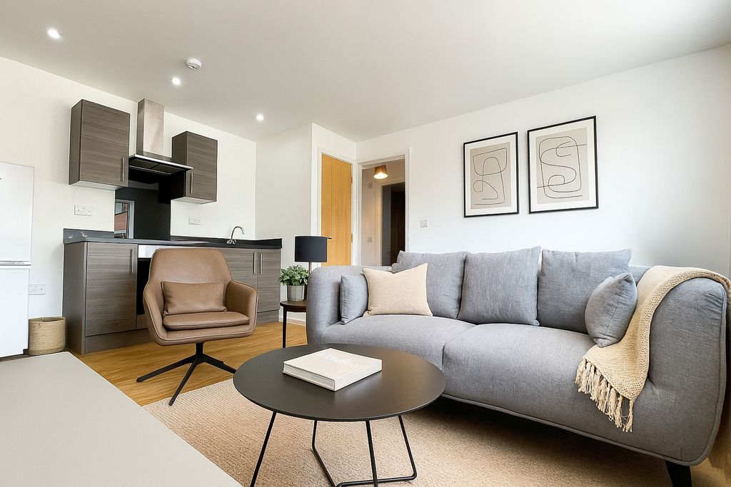 Property photo 1 of 6 Living Room2