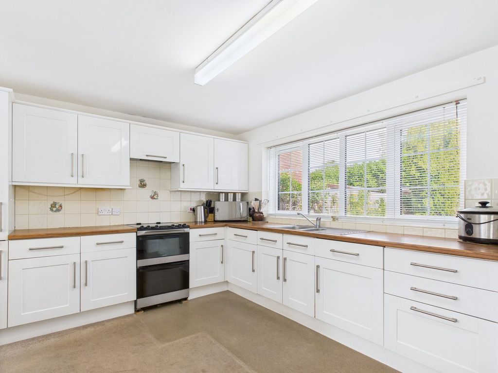 Property photo 2 of 21