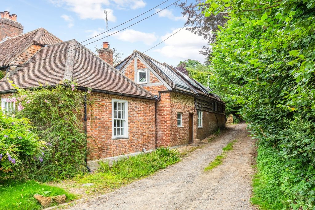 Property photo 1 of 11 External