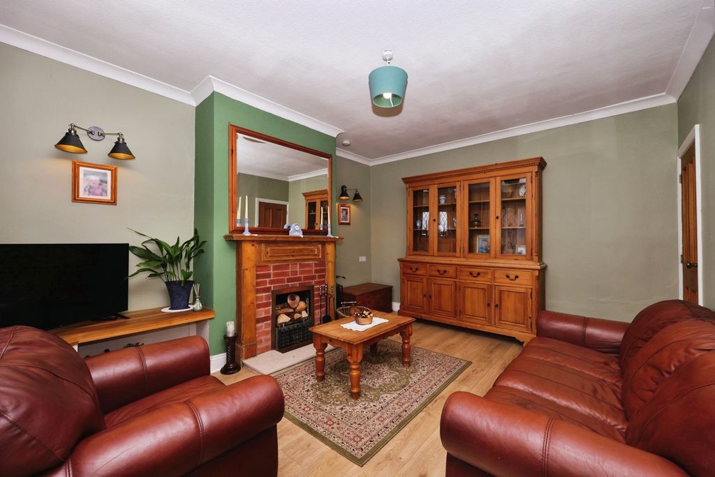 Property photo 2 of 10 Living Room