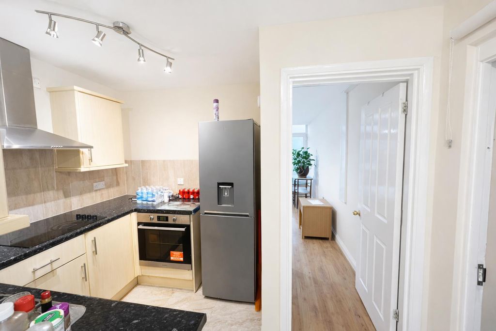 Property photo 3 of 6 41383B43-E126-4E7c-A2d4-8249bae1E014.Png