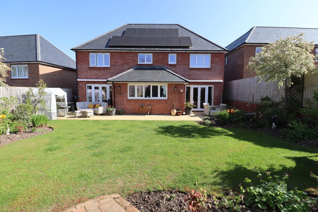 Additional image 11 of 4 bed detached house for saleJennings Road, Marlborough SN8