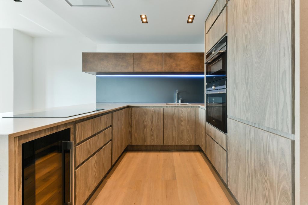 Property photo 3 of 12 Image