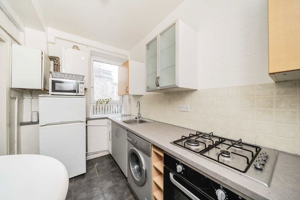 Property photo 2 of 9