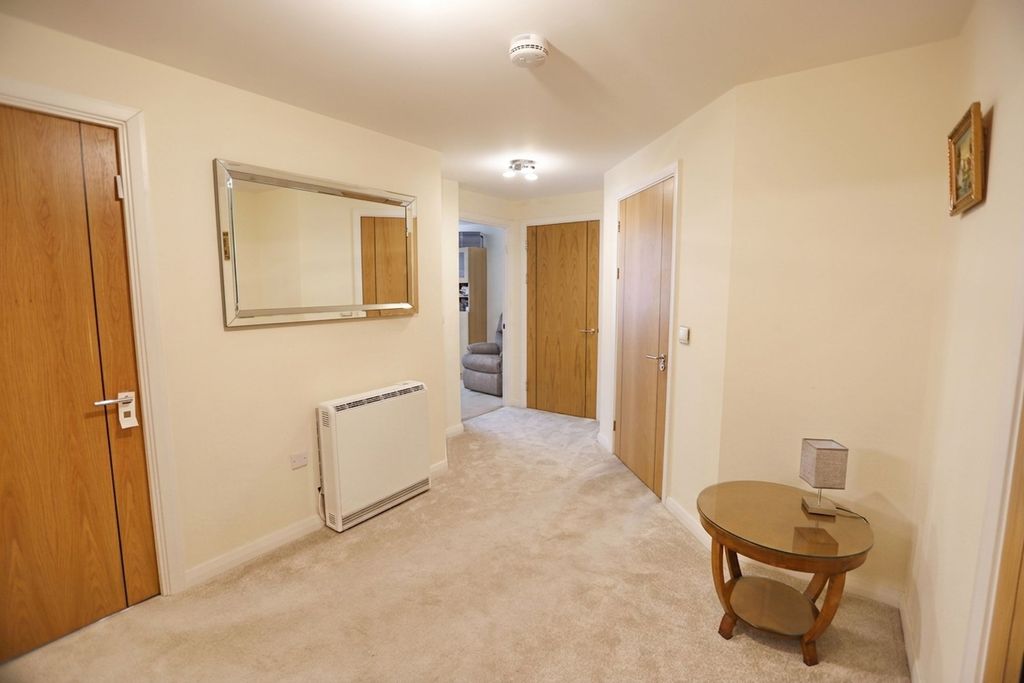 Property photo 2 of 22