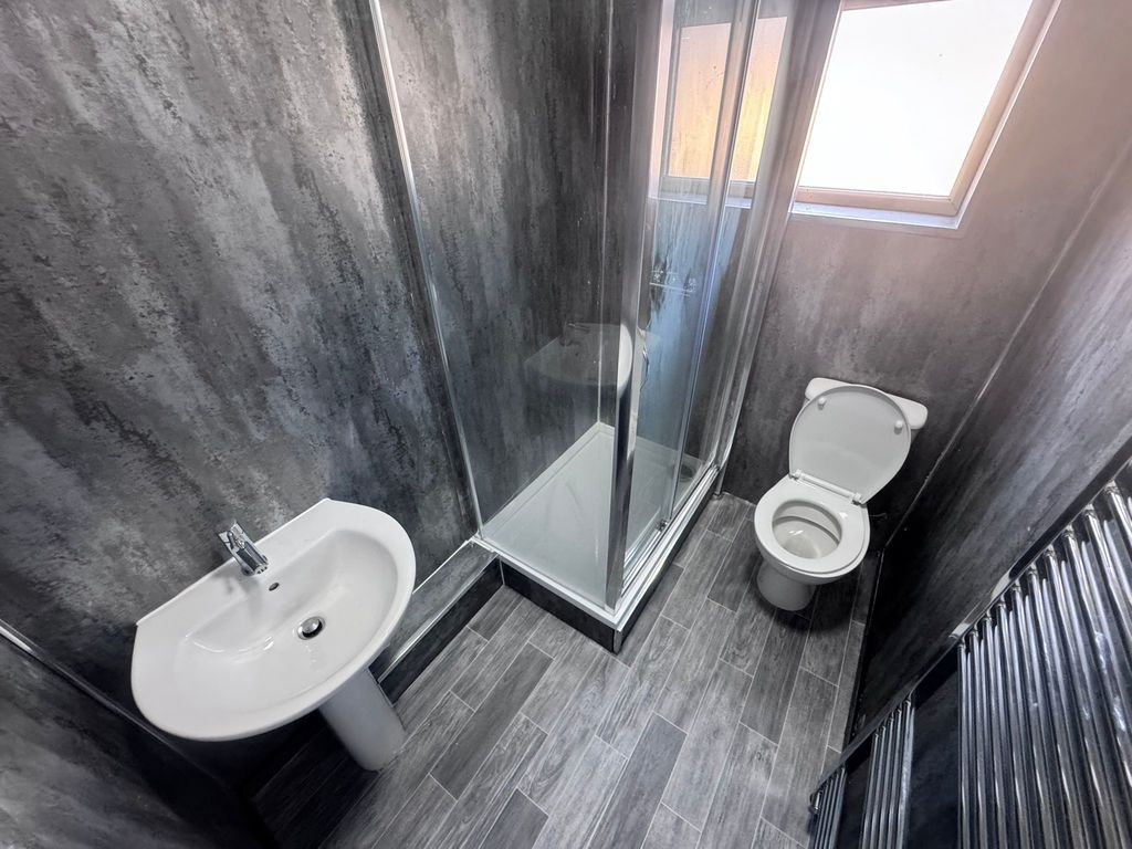 Property photo 3 of 9 Photo 3