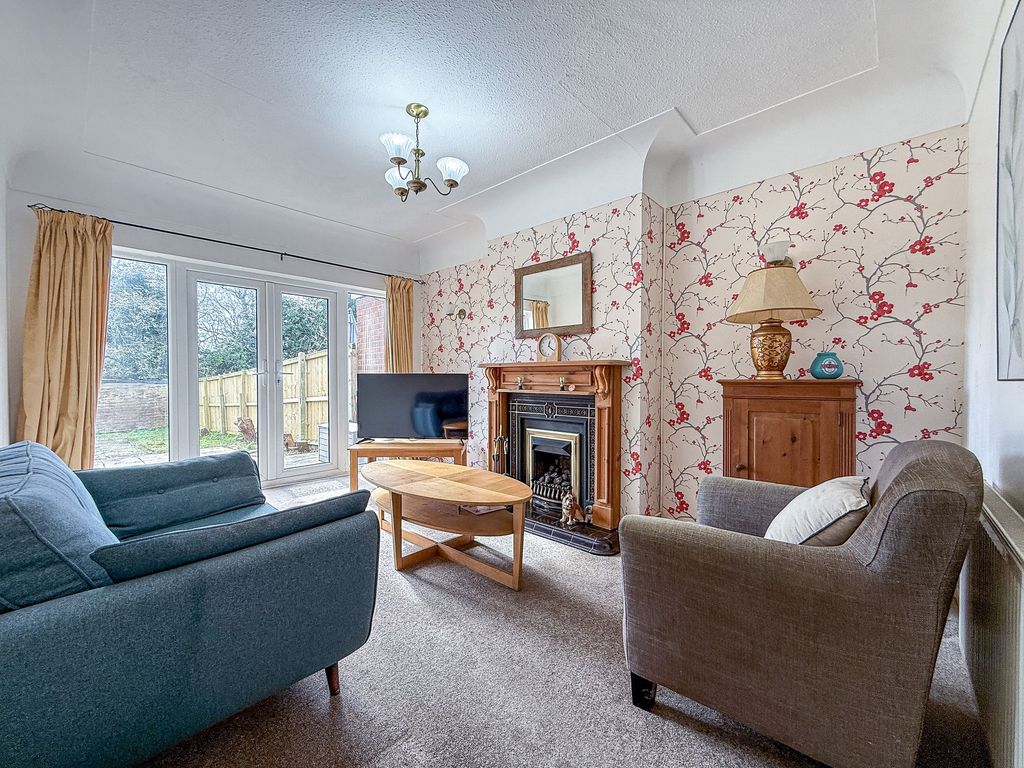 Property photo 2 of 21