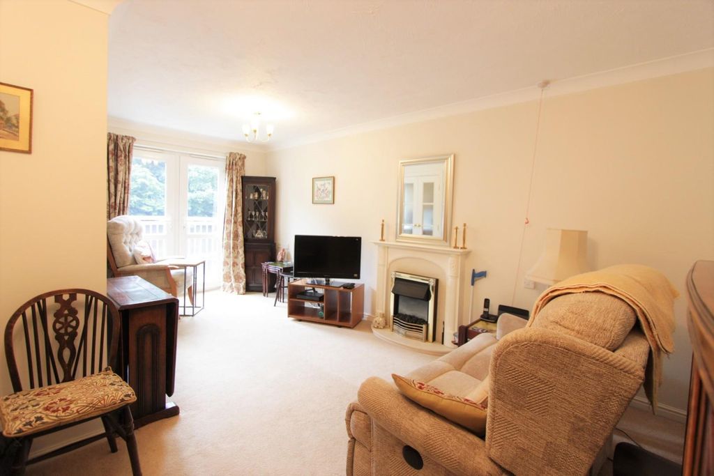 Property photo 2 of 11 Img_0004 (1).Jpg