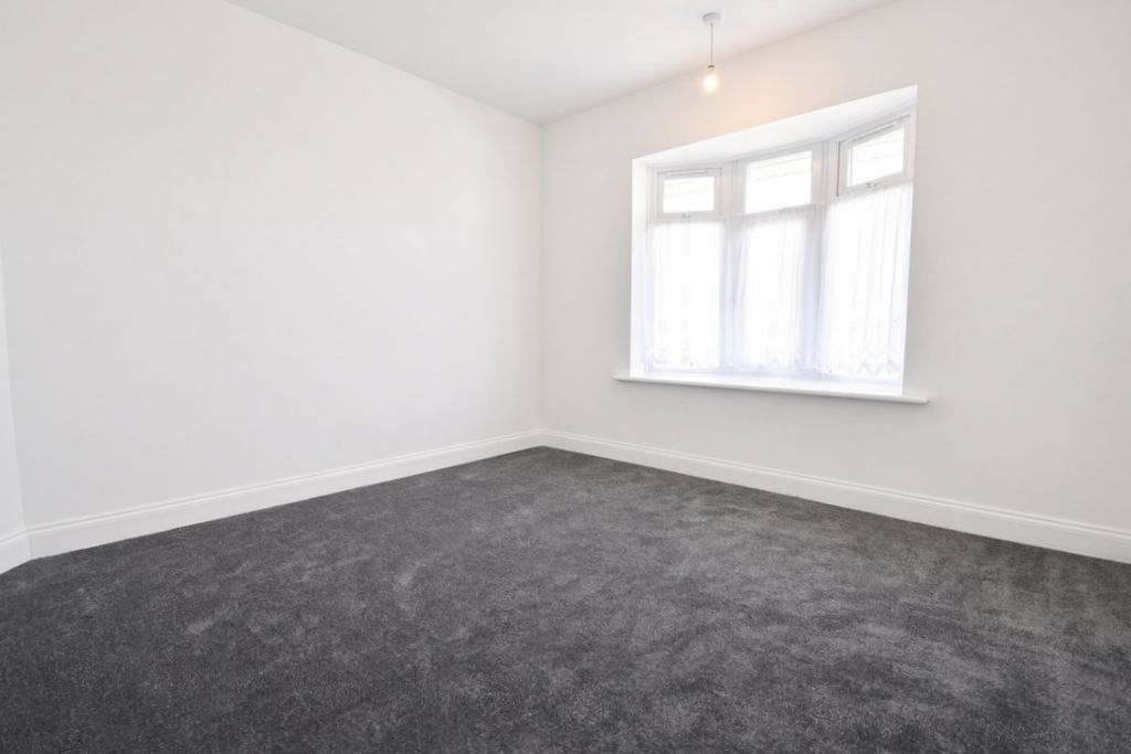 Property photo 3 of 10 Bedroom 2