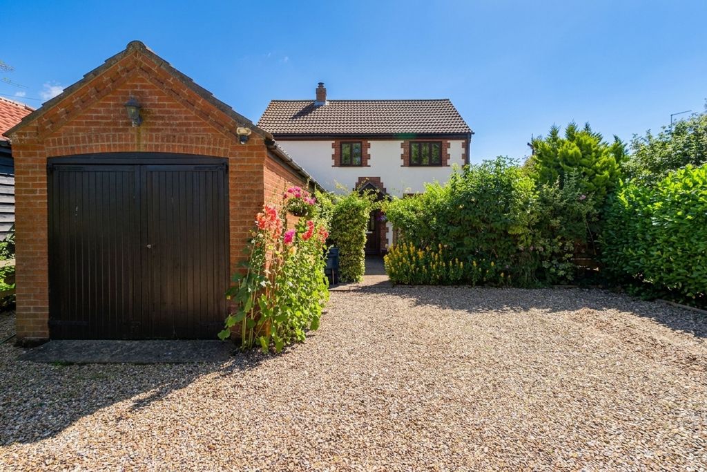 Property photo 1 of 23
