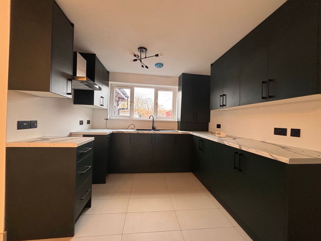 Property photo 1 of 13 Kitchen