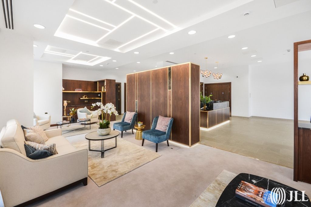 Property photo 1 of 14 Lobby