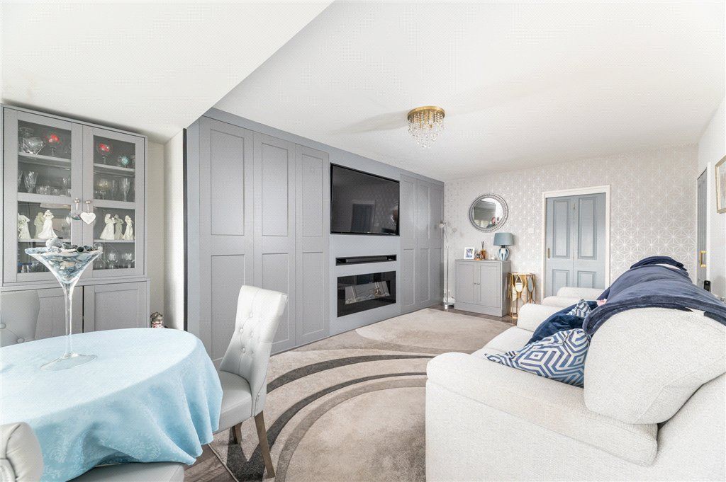 Property photo 2 of 24 Living Room