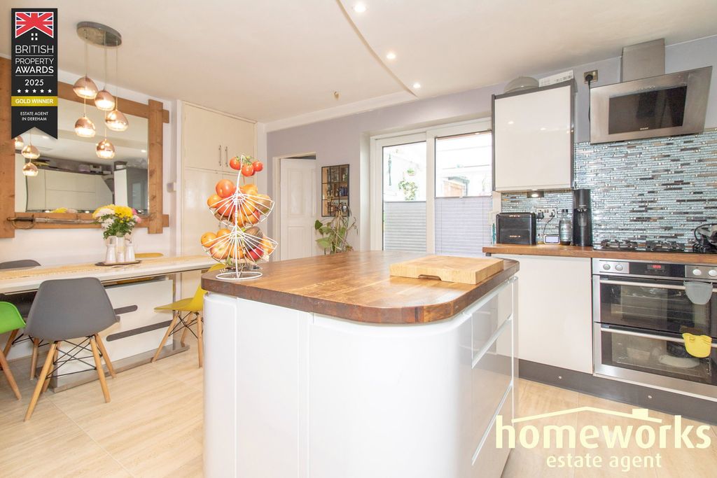 Property photo 3 of 13