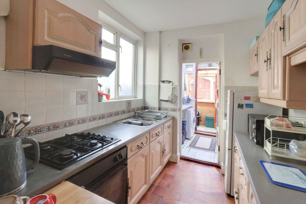 Property photo 3 of 11