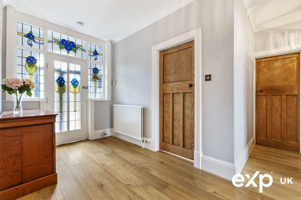 Property photo 3 of 48