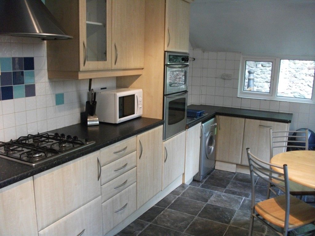 Property photo 1 of 16 4 Bedroom Detached For Rent