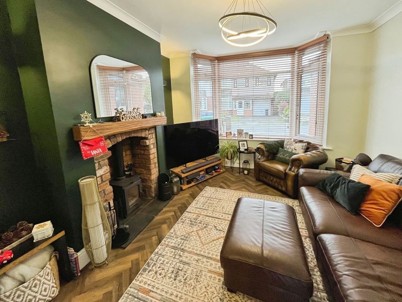 Property photo 2 of 19 Lounge