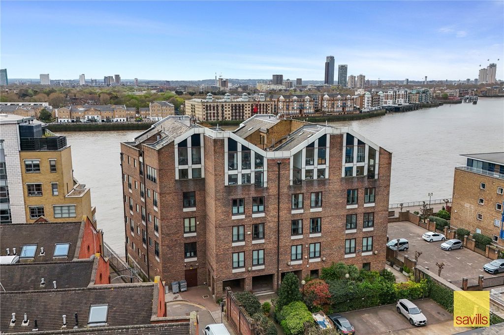 Property photo 2 of 20 External