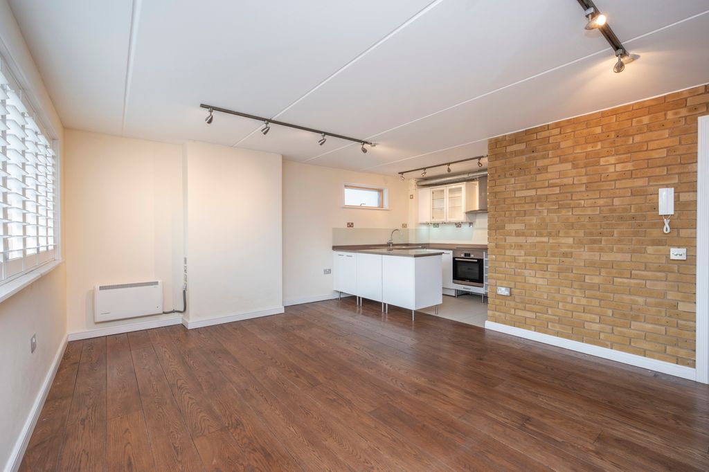 Property photo 2 of 7 Picture No. 04