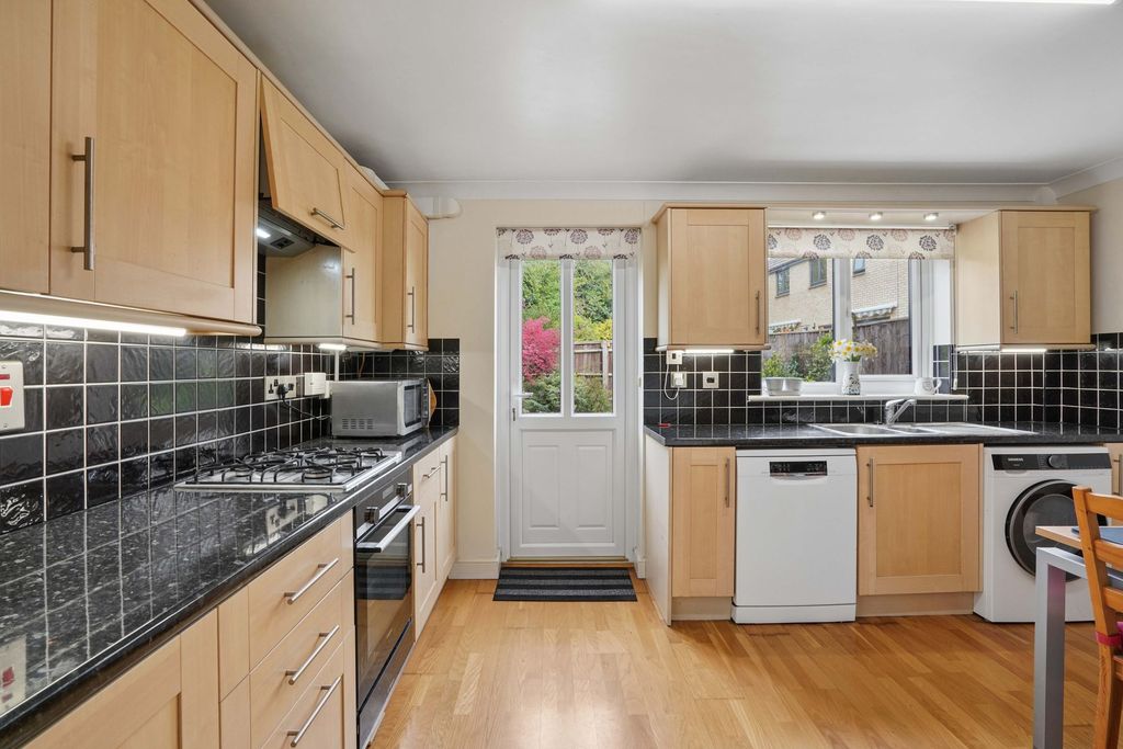 Property photo 3 of 14 Kitchen