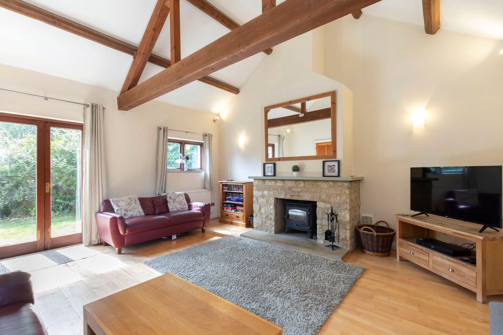 Property photo 3 of 19