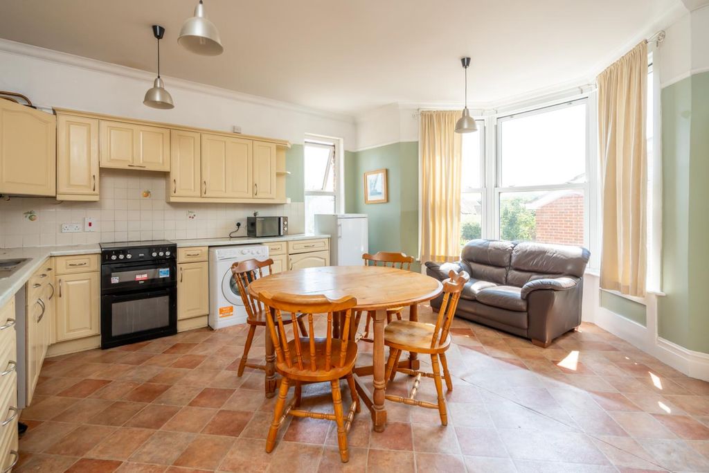 Property photo 3 of 15 Kitchen Diner.Jpg
