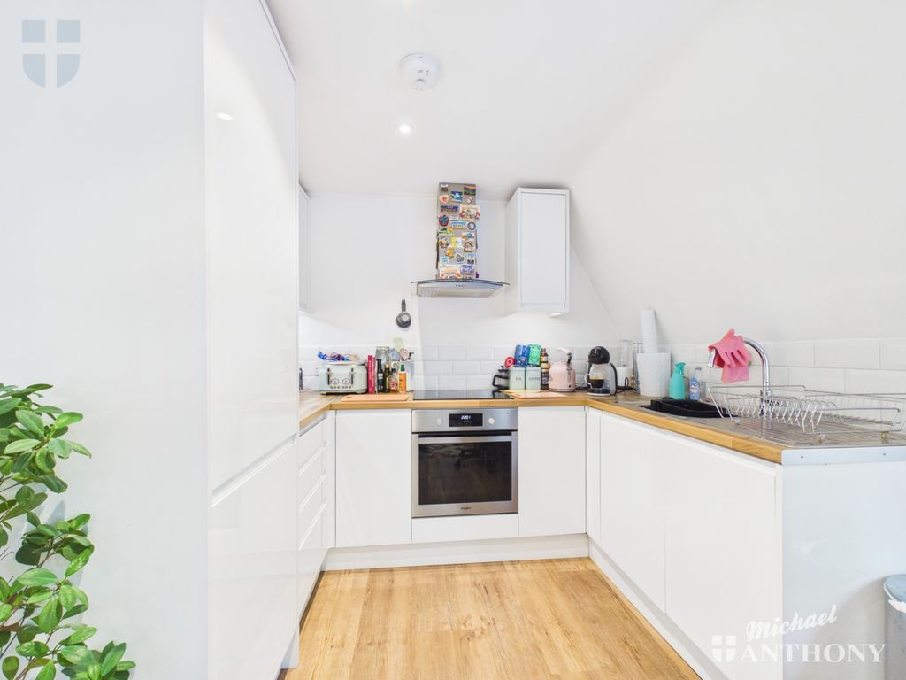 Property photo 3 of 7 87225B58319B49d2Add054c88B35d257_100_Cam03218G0-Pr1041-Still007