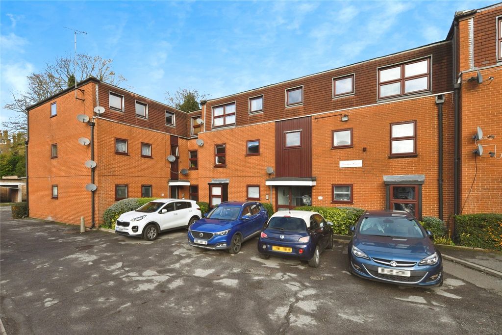 Property photo 1 of 13 Exterior