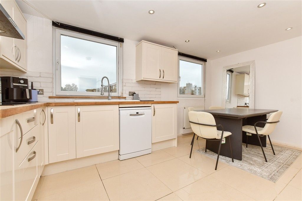 Property photo 3 of 13 Kitchen/Dining Room