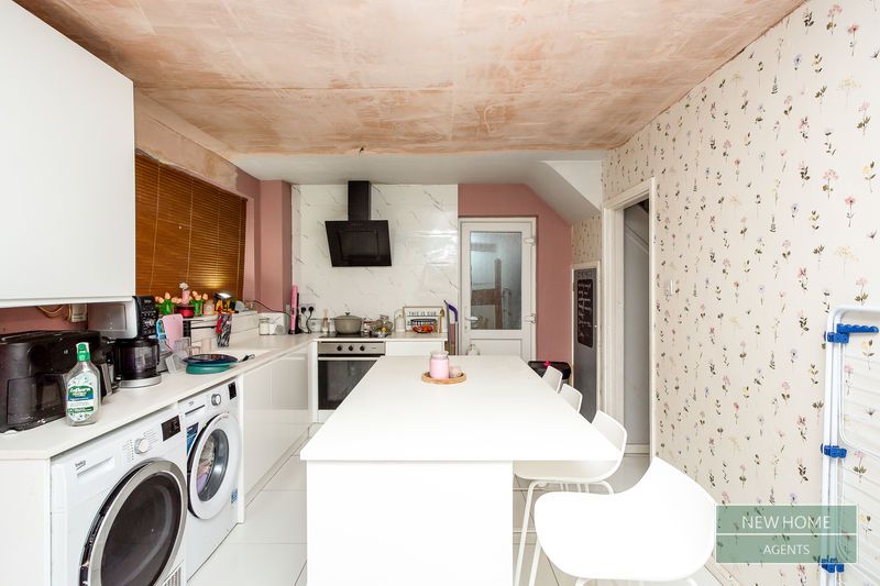 Property photo 2 of 13 Photo 9