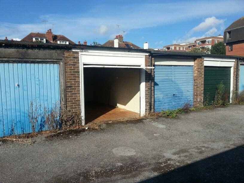 Property photo 2 of 3 External